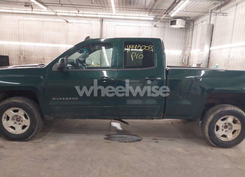 Photo 15 of 2015 Chevrolet Silverado 1500 2LT (VIN 1GCVKREC2FZ147321)