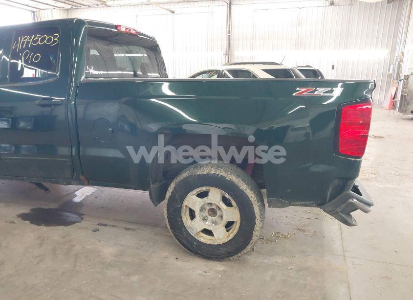 Photo 18 of 2015 Chevrolet Silverado 1500 2LT (VIN 1GCVKREC2FZ147321)