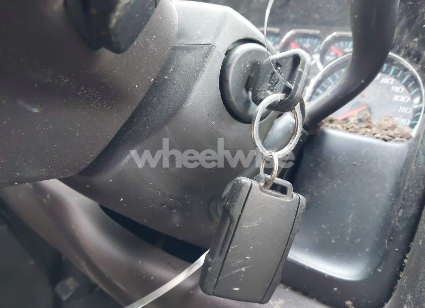 Photo 11 of 2015 Chevrolet Silverado 1500 2LT (VIN 1GCVKREC2FZ223099)