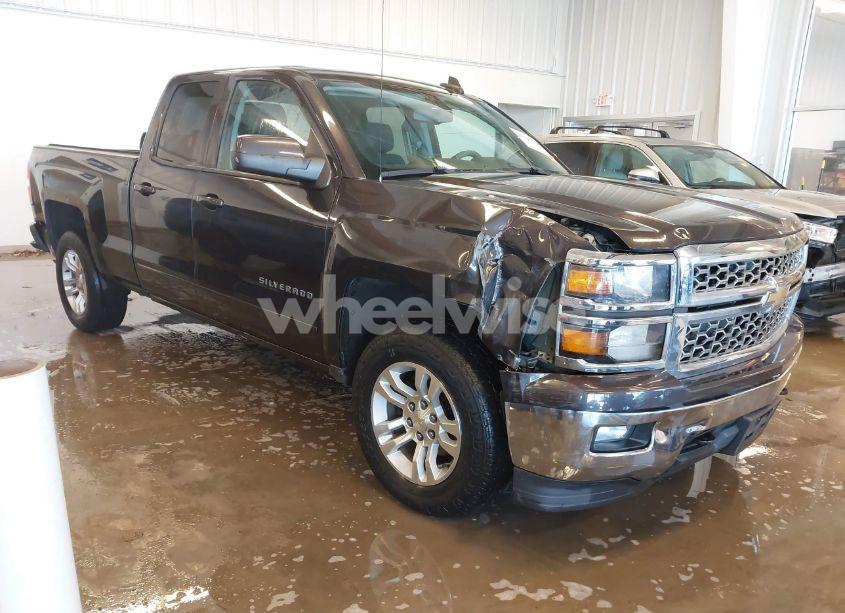 2015 Chevrolet Silverado 1500 1LT (VIN 1GCVKREC2FZ286252) main photo