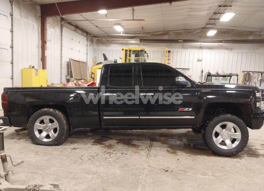 Photo 13 of 2015 Chevrolet Silverado 1500 2LT (VIN 1GCVKREC2FZ363119)