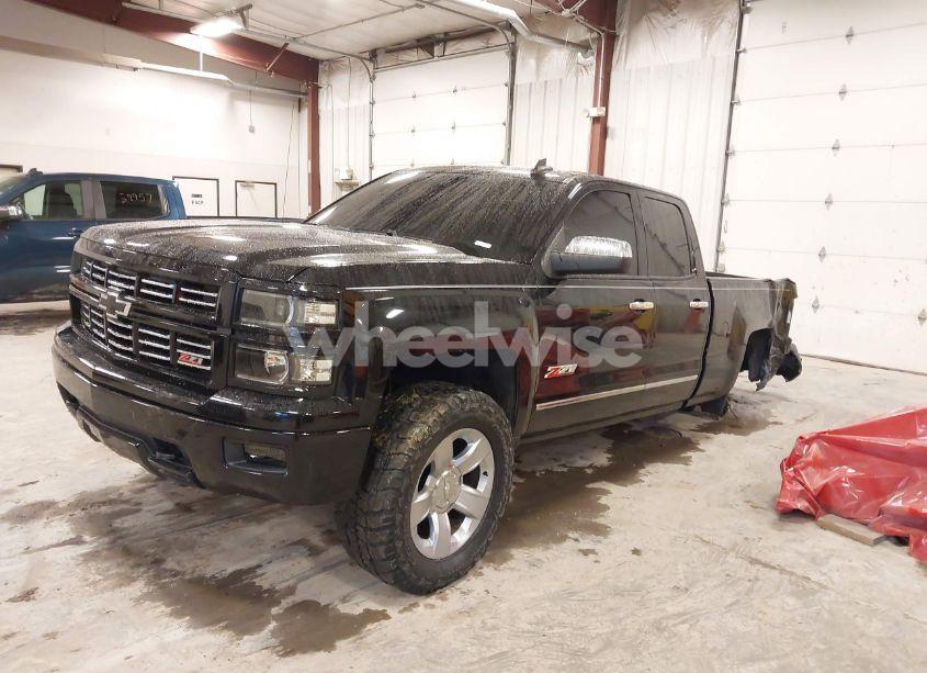 Photo 2 of 2015 Chevrolet Silverado 1500 2LT (VIN 1GCVKREC2FZ363119)