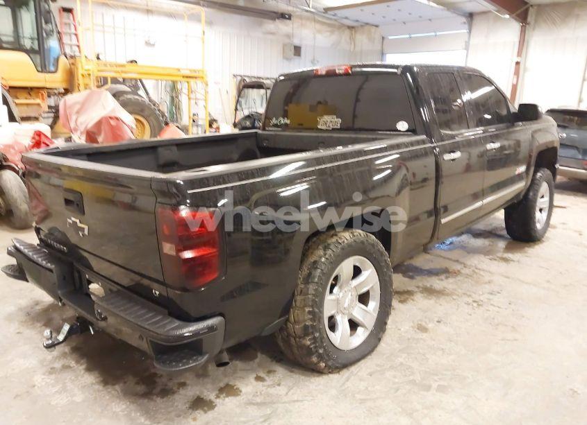 Photo 4 of 2015 Chevrolet Silverado 1500 2LT (VIN 1GCVKREC2FZ363119)