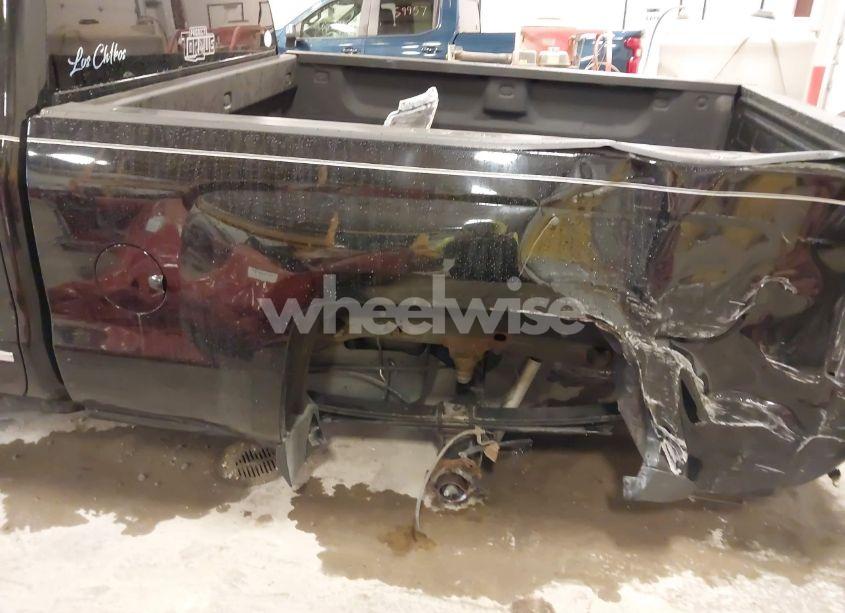 Photo 6 of 2015 Chevrolet Silverado 1500 2LT (VIN 1GCVKREC2FZ363119)