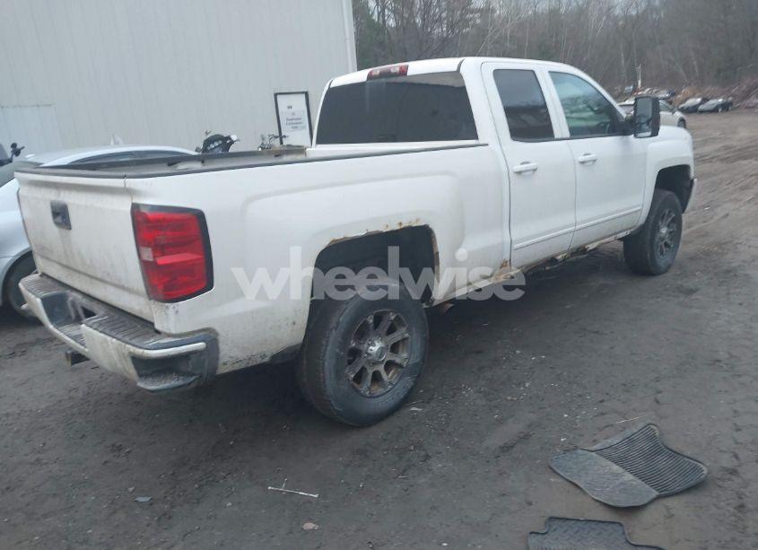 Photo 4 of 2016 Chevrolet Silverado 1500 2LT (VIN 1GCVKREC2GZ103529)