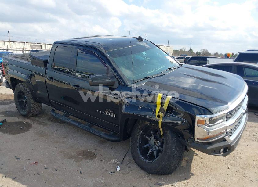 2016 Chevrolet Silverado 1500 1LT/2LT (VIN 1GCVKREC2GZ121741) main photo