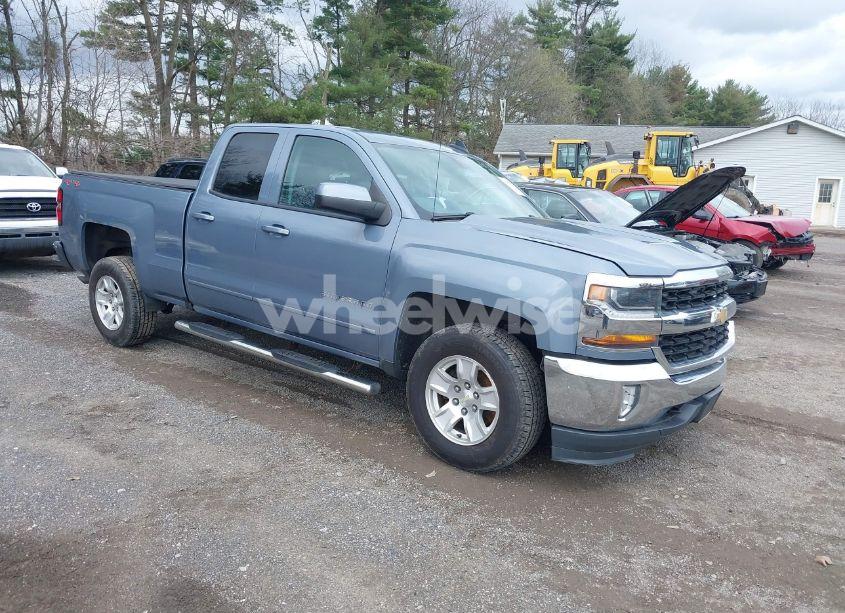 2016 Chevrolet Silverado 1500 1LT (VIN 1GCVKREC2GZ124977) main photo