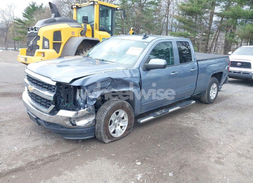 Photo 2 of 2016 Chevrolet Silverado 1500 1LT (VIN 1GCVKREC2GZ124977)