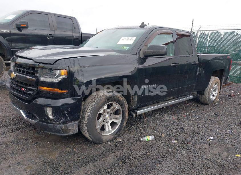 Photo 2 of 2016 Chevrolet Silverado 1500 1LT/2LT (VIN 1GCVKREC2GZ175279)