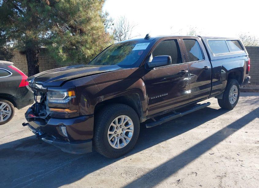 Photo 2 of 2016 Chevrolet Silverado 1500 2LT (VIN 1GCVKREC2GZ205896)