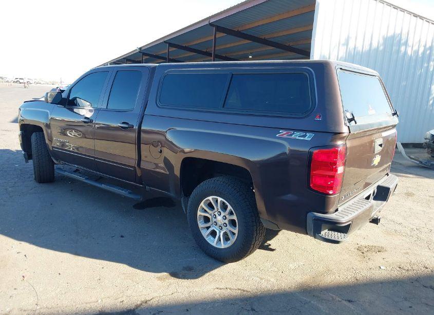 Photo 3 of 2016 Chevrolet Silverado 1500 2LT (VIN 1GCVKREC2GZ205896)