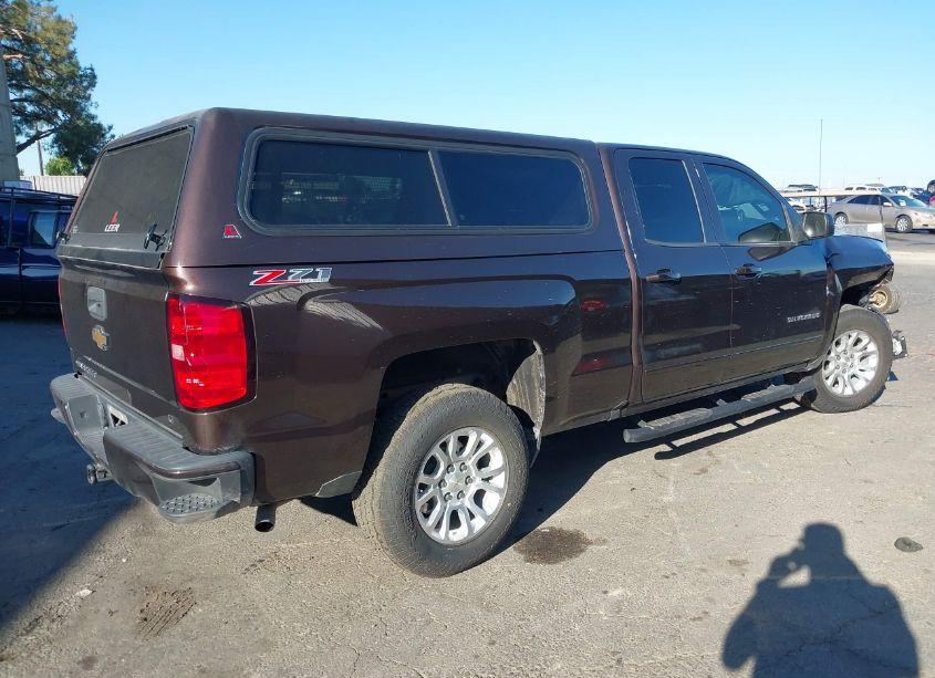 Photo 4 of 2016 Chevrolet Silverado 1500 2LT (VIN 1GCVKREC2GZ205896)