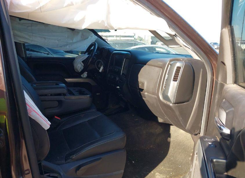 Photo 5 of 2016 Chevrolet Silverado 1500 2LT (VIN 1GCVKREC2GZ205896)