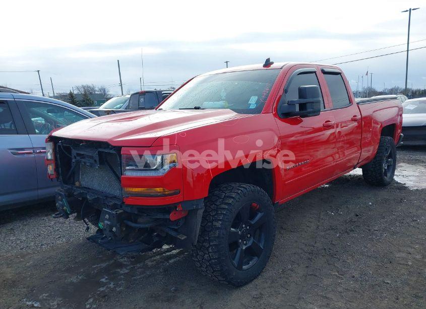 Photo 2 of 2016 Chevrolet Silverado 1500 2LT (VIN 1GCVKREC2GZ305559)