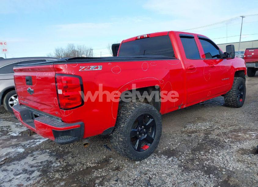 Photo 4 of 2016 Chevrolet Silverado 1500 2LT (VIN 1GCVKREC2GZ305559)