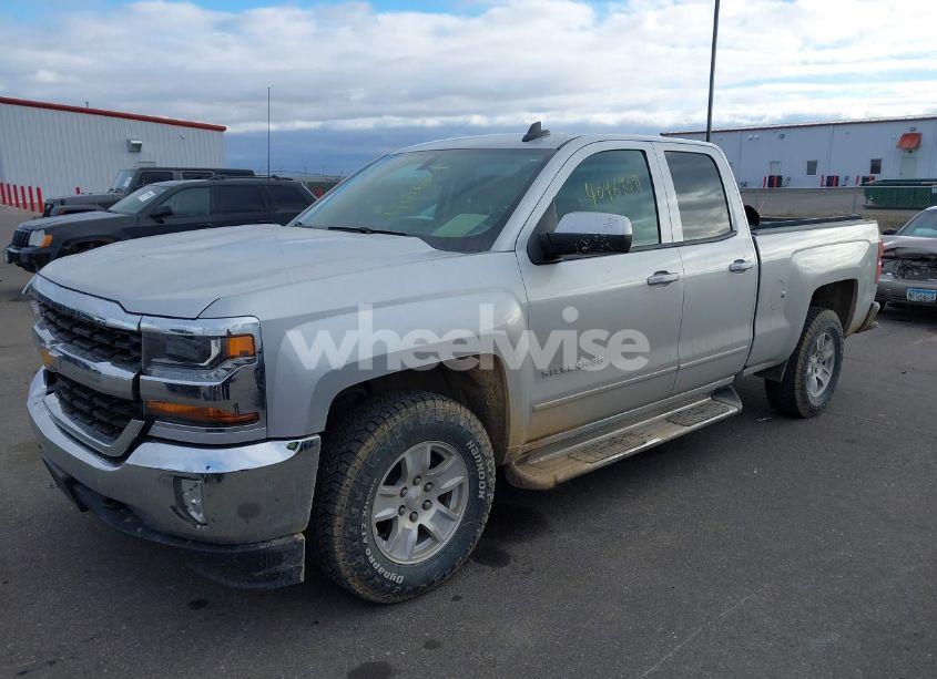 Photo 2 of 2016 Chevrolet Silverado 1500 1LT (VIN 1GCVKREC2GZ419867)
