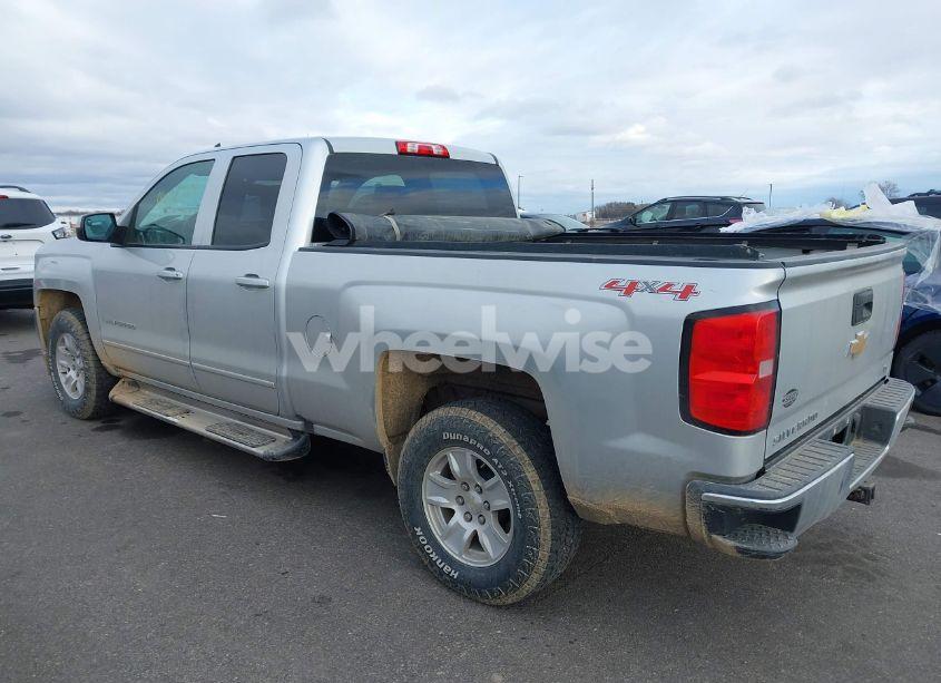 Photo 3 of 2016 Chevrolet Silverado 1500 1LT (VIN 1GCVKREC2GZ419867)