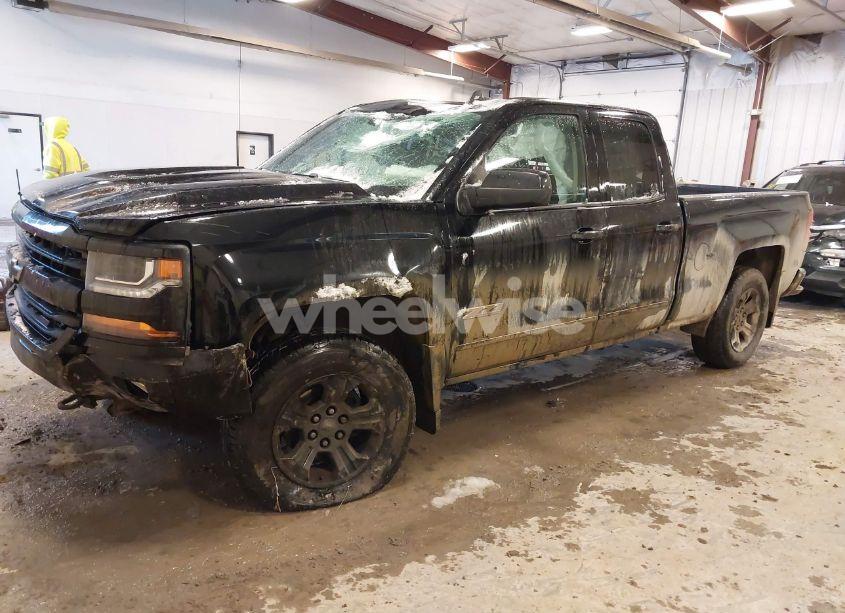 Photo 2 of 2016 Chevrolet Silverado 1500 2LT (VIN 1GCVKREC2GZ423336)