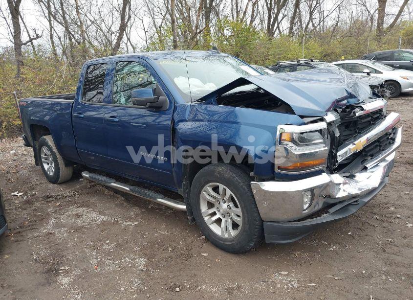2017 Chevrolet Silverado 1500 1LT (VIN 1GCVKREC2HZ258552) main photo