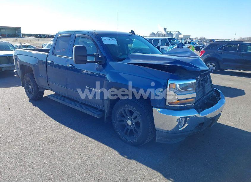 2017 Chevrolet Silverado 1500 1LT (VIN 1GCVKREC2HZ288845) main photo