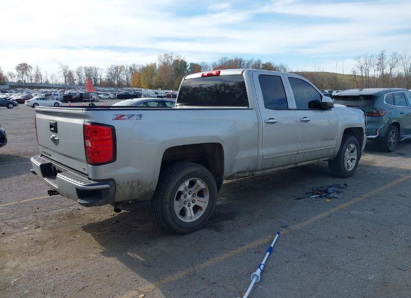 Photo 4 of 2017 Chevrolet Silverado 1500 LT (VIN 1GCVKREC2HZ319057)