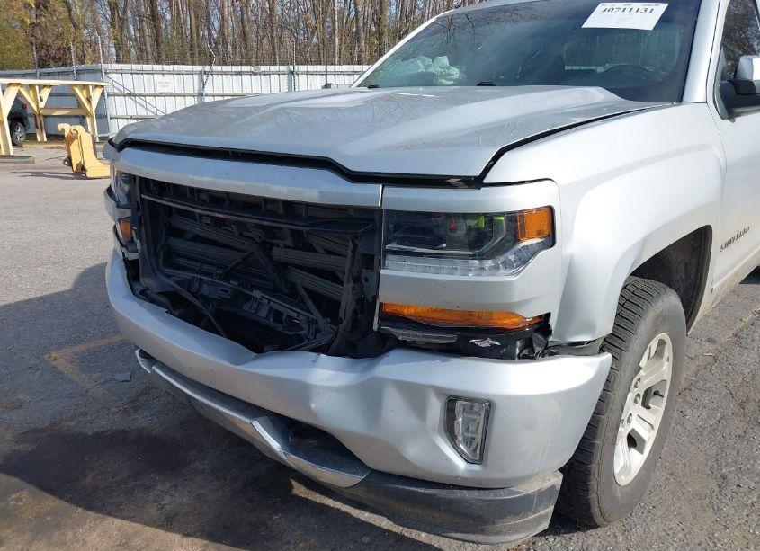 Photo 6 of 2017 Chevrolet Silverado 1500 LT (VIN 1GCVKREC2HZ319057)