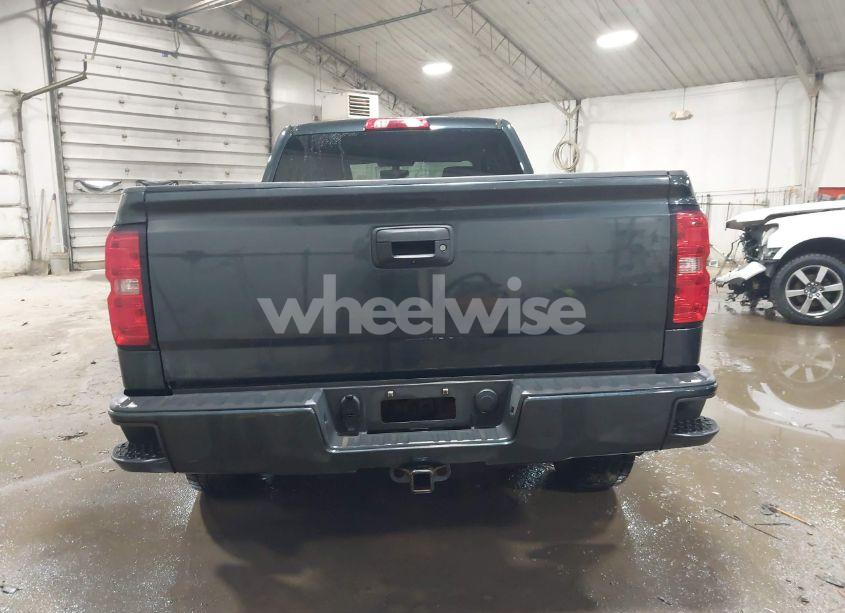 Photo 16 of 2018 Chevrolet Silverado 1500 2LT (VIN 1GCVKREC2JZ141320)