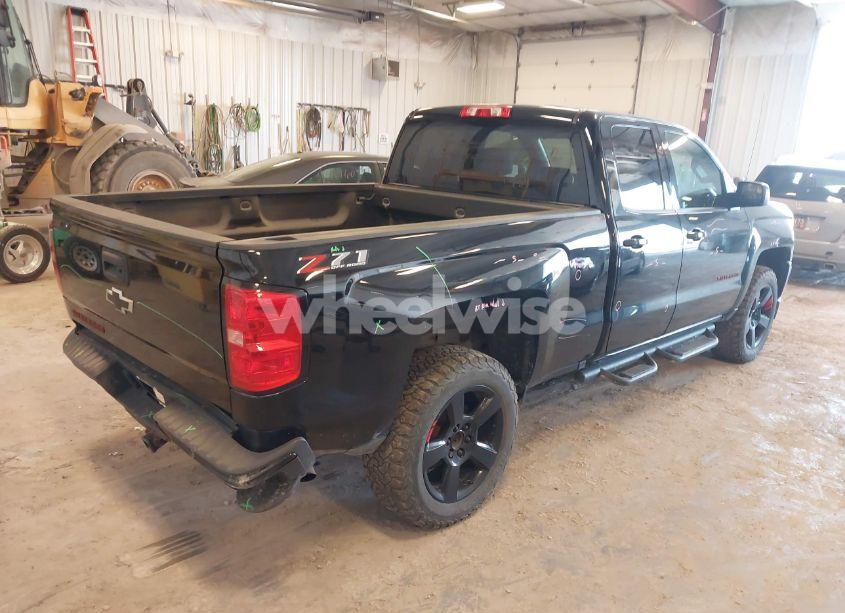 Photo 4 of 2018 Chevrolet Silverado 1500 2LT (VIN 1GCVKREC2JZ188525)