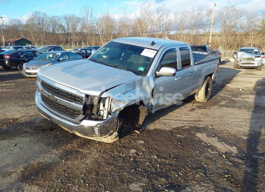Photo 6 of 2018 Chevrolet Silverado 1500 1LT (VIN 1GCVKREC2JZ199492)
