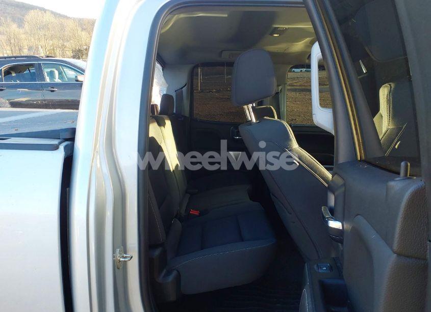 Photo 8 of 2018 Chevrolet Silverado 1500 1LT (VIN 1GCVKREC2JZ199492)