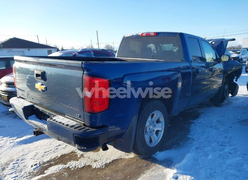 Photo 4 of 2018 Chevrolet Silverado 1500 2LT (VIN 1GCVKREC2JZ216257)