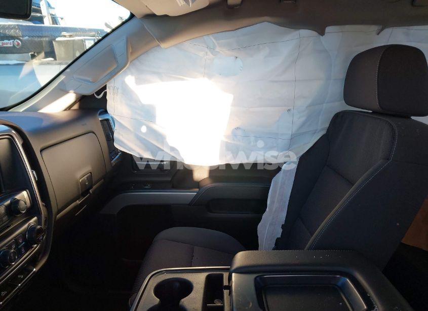 Photo 5 of 2018 Chevrolet Silverado 1500 2LT (VIN 1GCVKREC2JZ216257)