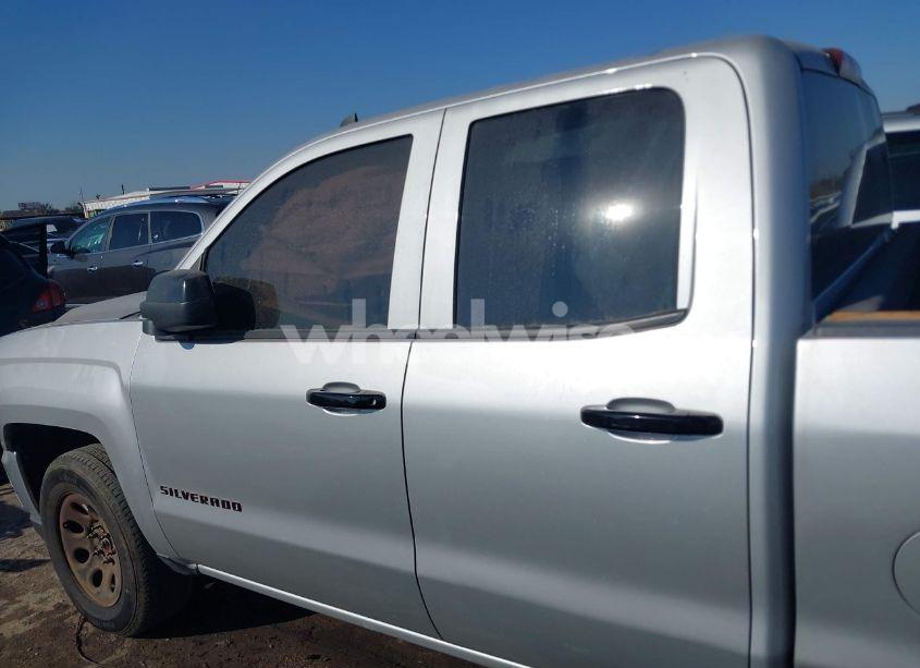 Photo 14 of 2018 Chevrolet Silverado 1500 2LT (VIN 1GCVKREC2JZ232264)