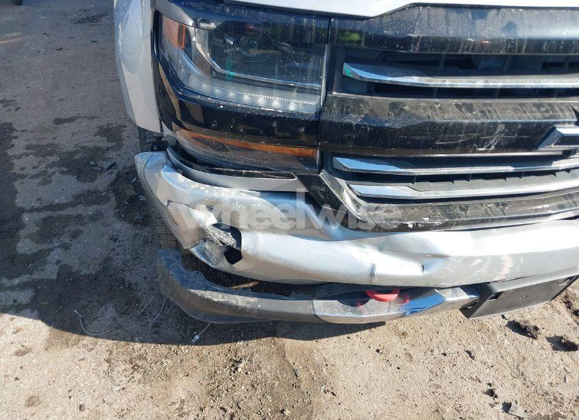 Photo 6 of 2018 Chevrolet Silverado 1500 2LT (VIN 1GCVKREC2JZ232264)