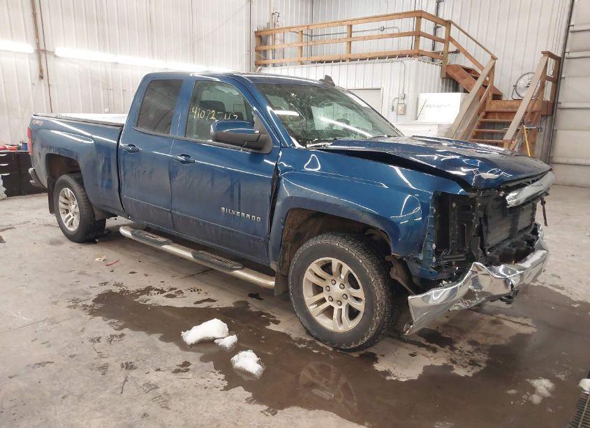 2018 Chevrolet Silverado 1500 1LT (VIN 1GCVKREC2JZ254569) main photo