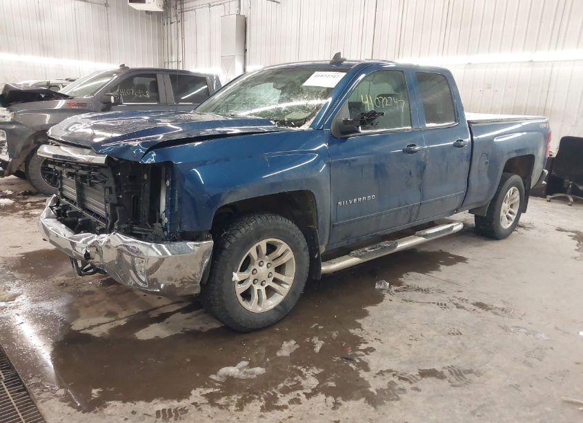 Photo 2 of 2018 Chevrolet Silverado 1500 1LT (VIN 1GCVKREC2JZ254569)