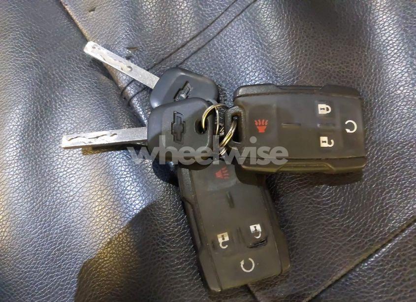 Photo 11 of 2018 Chevrolet Silverado 1500 2LT (VIN 1GCVKREC2JZ348922)