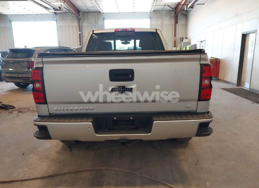 Photo 17 of 2018 Chevrolet Silverado 1500 2LT (VIN 1GCVKREC2JZ348922)