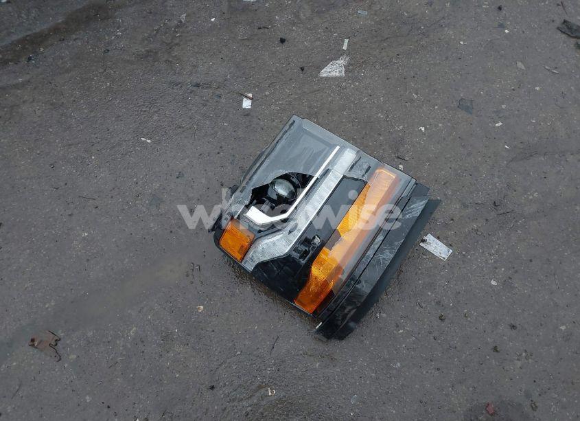 Photo 12 of 2018 Chevrolet Silverado 1500 2LT (VIN 1GCVKREC2JZ361282)