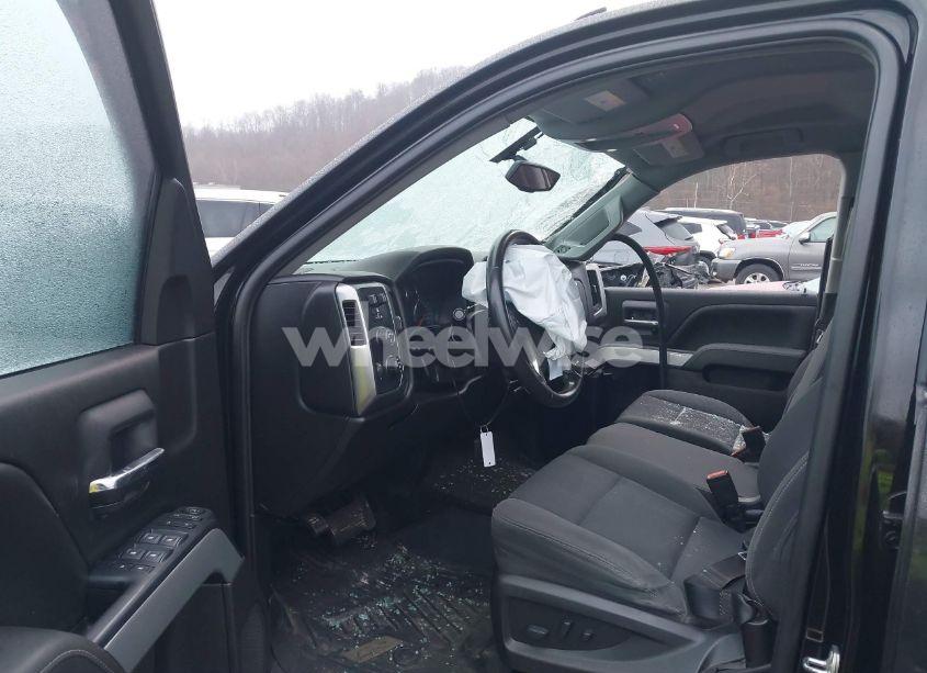 Photo 5 of 2018 Chevrolet Silverado 1500 2LT (VIN 1GCVKREC2JZ361282)