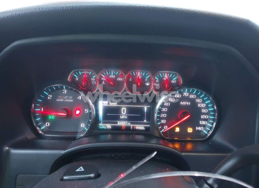 Photo 7 of 2018 Chevrolet Silverado 1500 2LT (VIN 1GCVKREC2JZ361282)