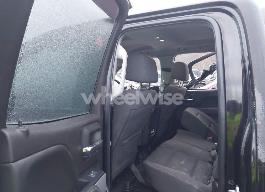 Photo 8 of 2018 Chevrolet Silverado 1500 2LT (VIN 1GCVKREC2JZ361282)