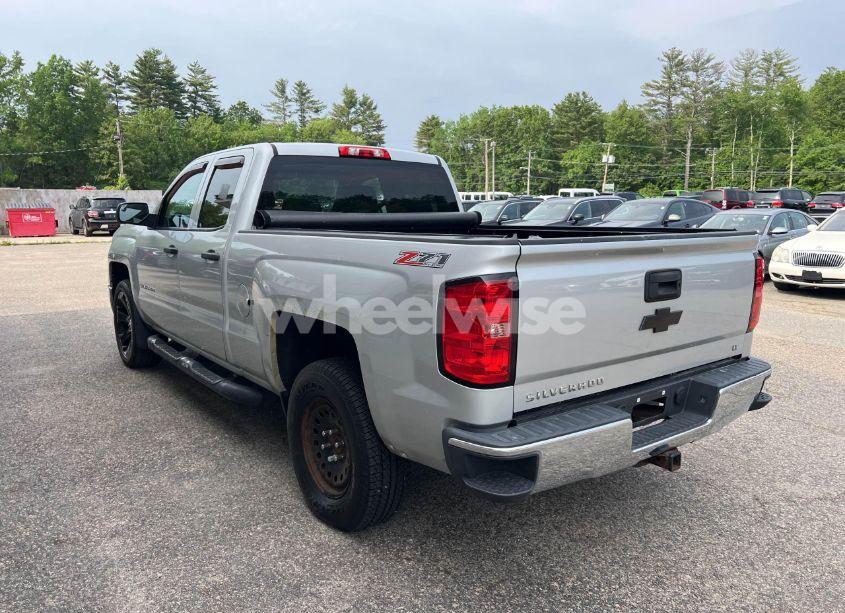 Photo 3 of 2014 Chevrolet Silverado K1500 LT (VIN 1GCVKREC3EZ310900)