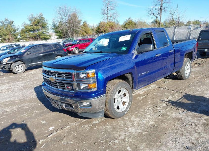 Photo 2 of 2014 Chevrolet Silverado 1500 2LT (VIN 1GCVKREC3EZ372104)