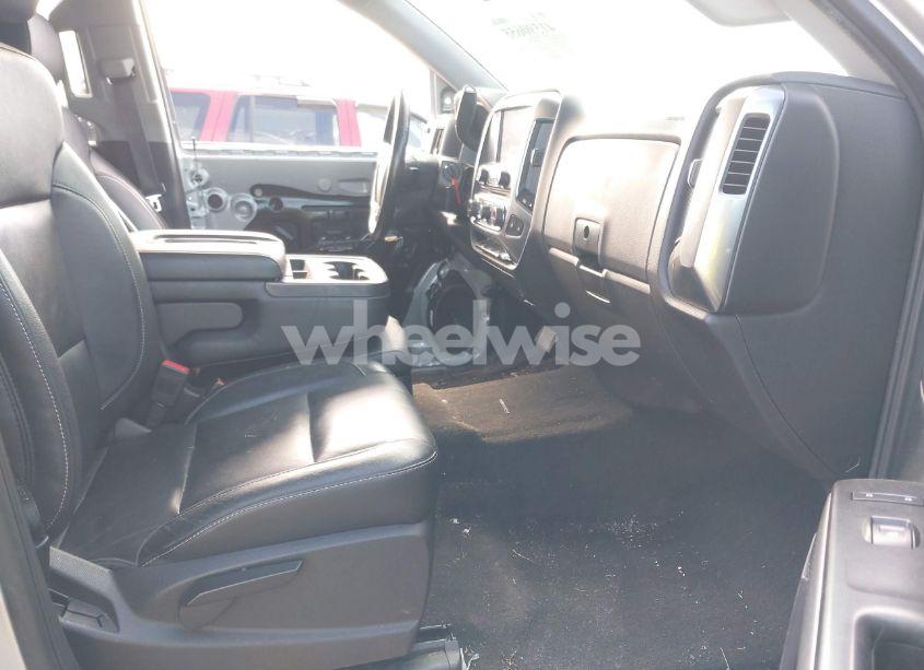 Photo 5 of 2015 Chevrolet Silverado 1500 2LT (VIN 1GCVKREC3FZ153869)