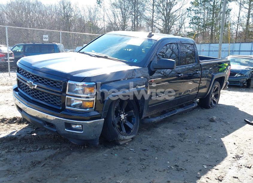 Photo 2 of 2015 Chevrolet Silverado 1500 1LT (VIN 1GCVKREC3FZ200690)