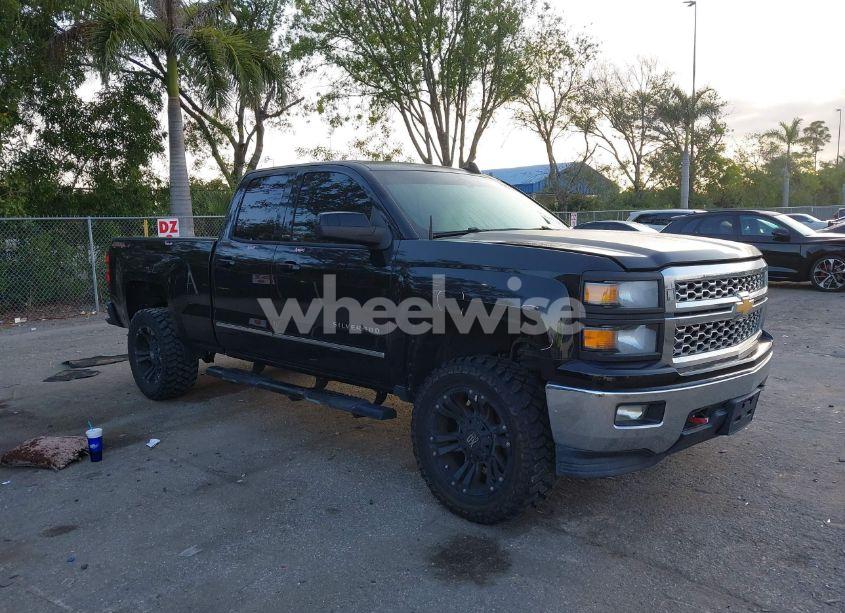 2015 Chevrolet Silverado 1500 1LT (VIN 1GCVKREC3FZ241773) main photo