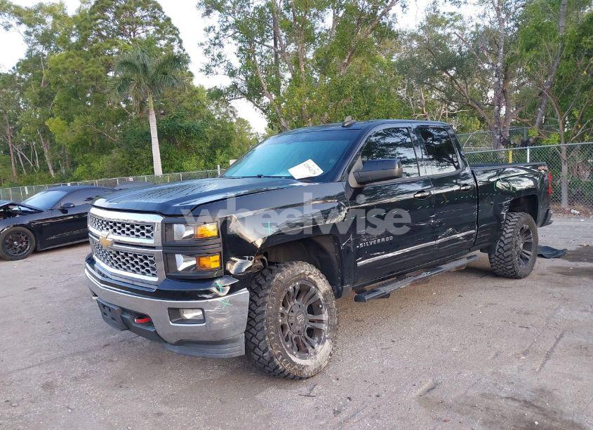 Photo 2 of 2015 Chevrolet Silverado 1500 1LT (VIN 1GCVKREC3FZ241773)