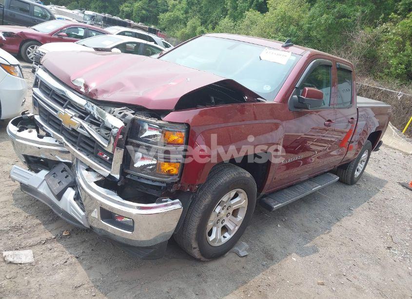 Photo 2 of 2015 Chevrolet Silverado 1500 2LT (VIN 1GCVKREC3FZ255883)