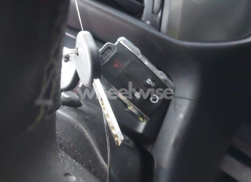 Photo 11 of 2015 Chevrolet Silverado 1500 1LT (VIN 1GCVKREC3FZ321347)